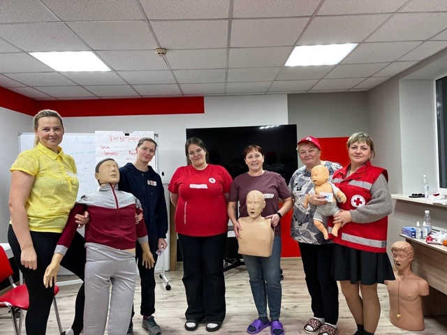 Социальные работники прошли профессиональное обучение в Вологодском региональном отделении Российского Красного Креста