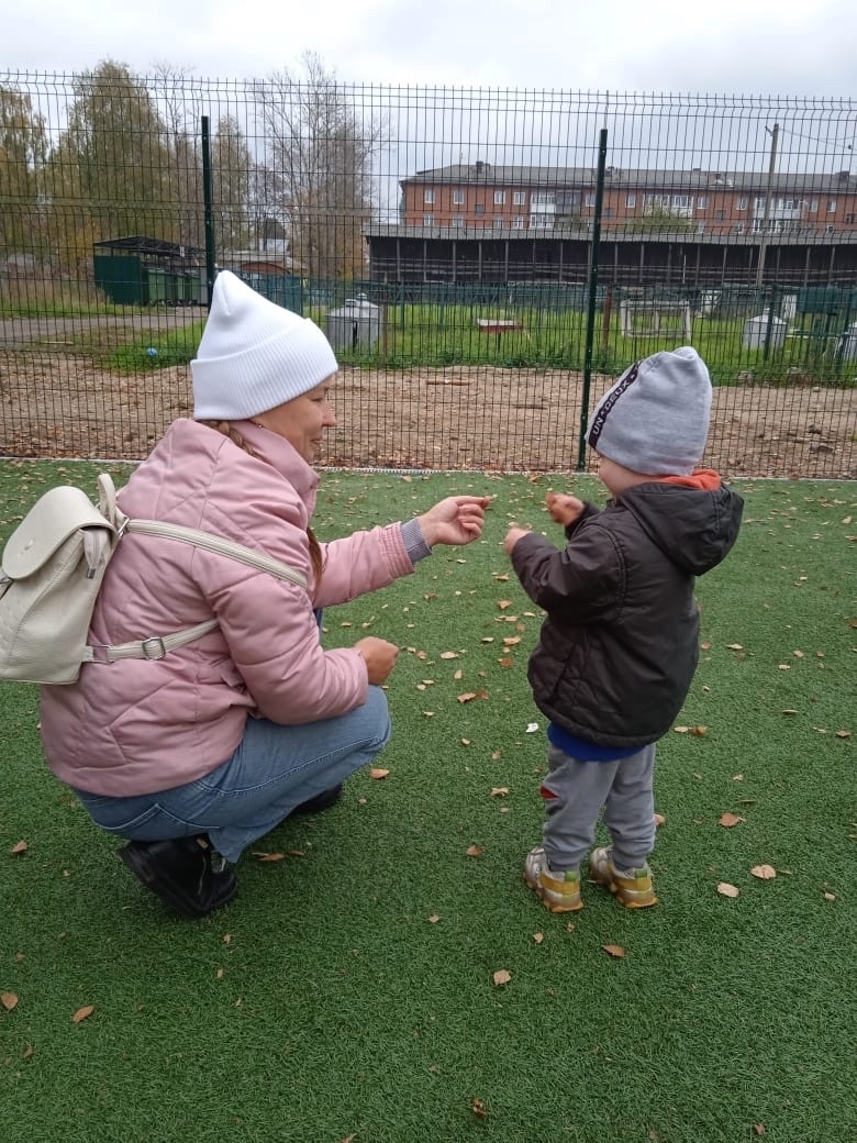 Если вашей семье нужна помощь с детьми - социальная няня готова присмотреть за вашим ребенком