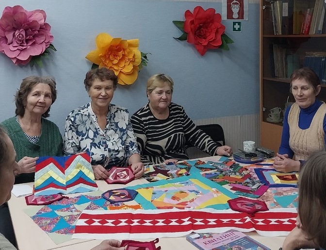 Лоскутное шитье в ЦАД "Забота"